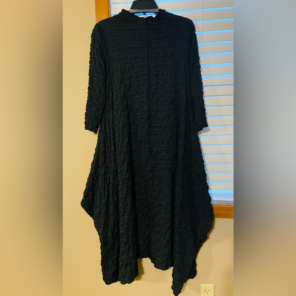IC Collection from Dillard’s
Excellent used condition 
Size S — in Black